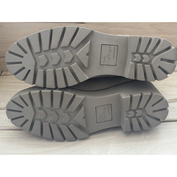 AQUA COLLEGE Womens Beige 1" Platform Ribbed Panels Dream Toe Suede Booties - Picture 4 of 6